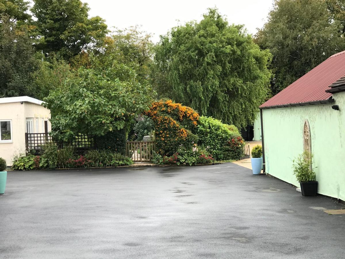 The Hawthornes Licensed Guest House Knottingley Экстерьер фото
