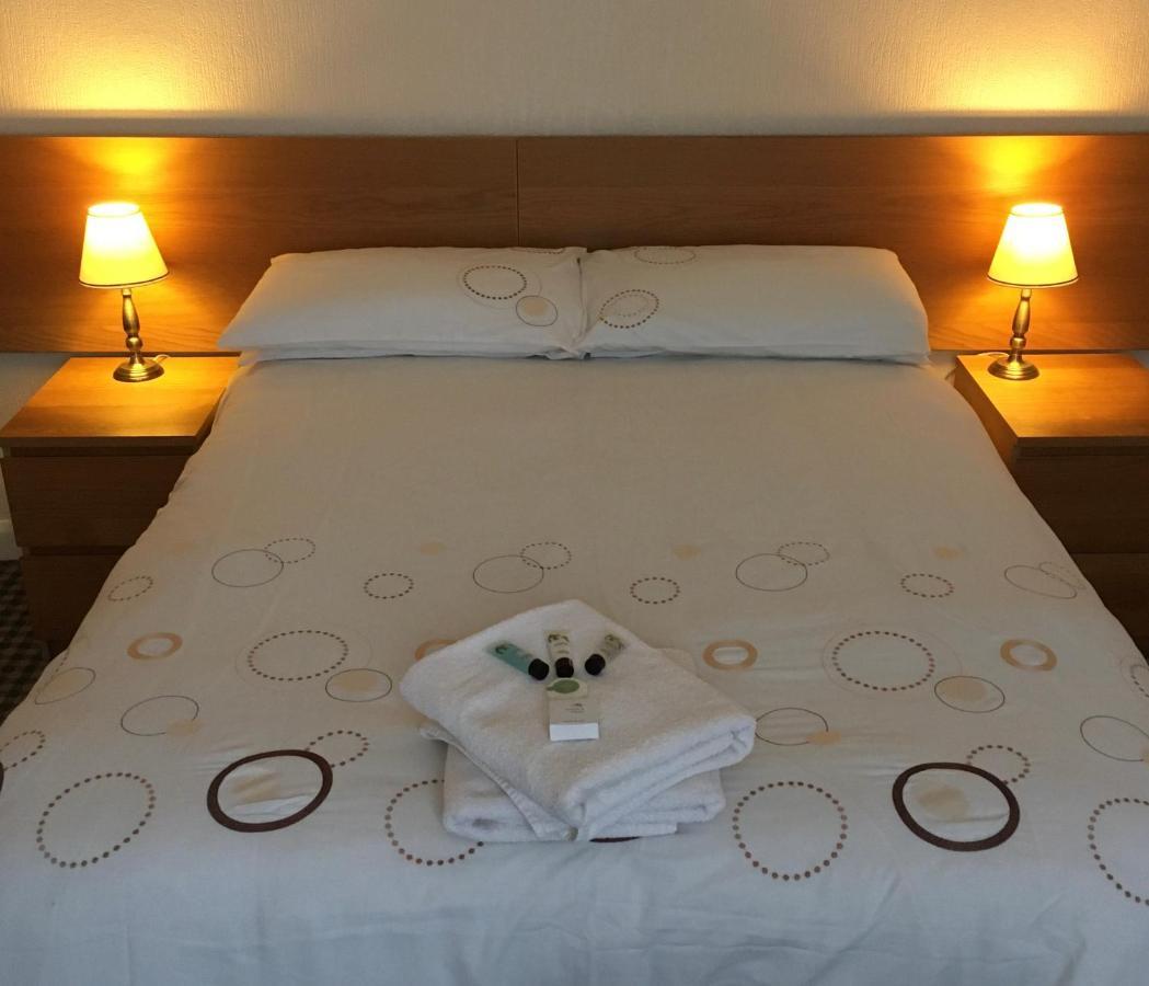 The Hawthornes Licensed Guest House Knottingley Экстерьер фото